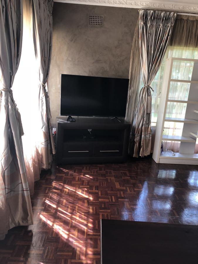 Khuvena Guesthouse ランドバーグ エクステリア 写真