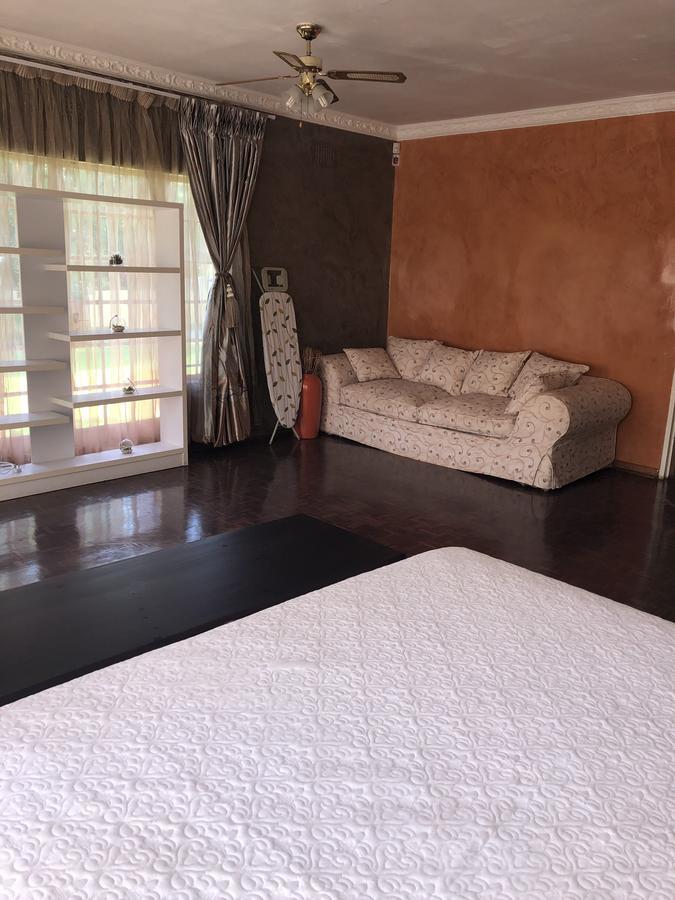 Khuvena Guesthouse ランドバーグ エクステリア 写真