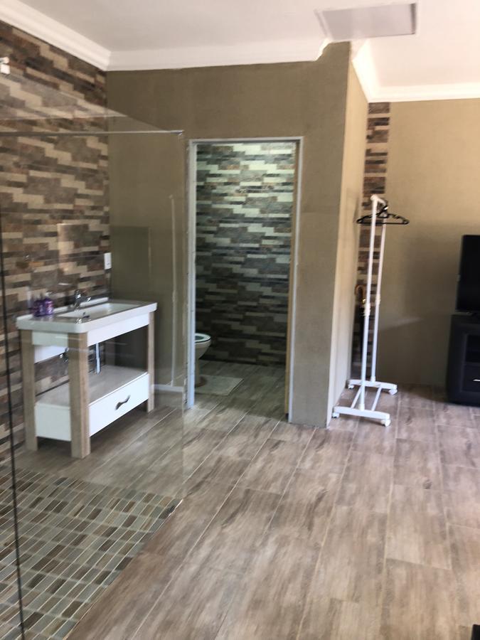 Khuvena Guesthouse ランドバーグ エクステリア 写真