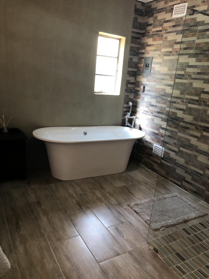 Khuvena Guesthouse ランドバーグ エクステリア 写真