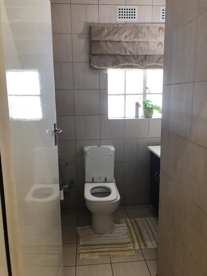 Khuvena Guesthouse ランドバーグ エクステリア 写真